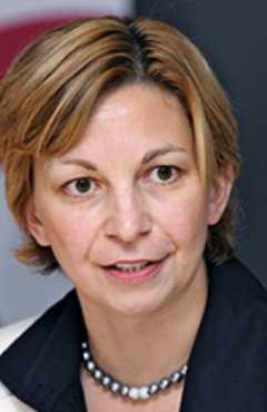 Nina Arnhold